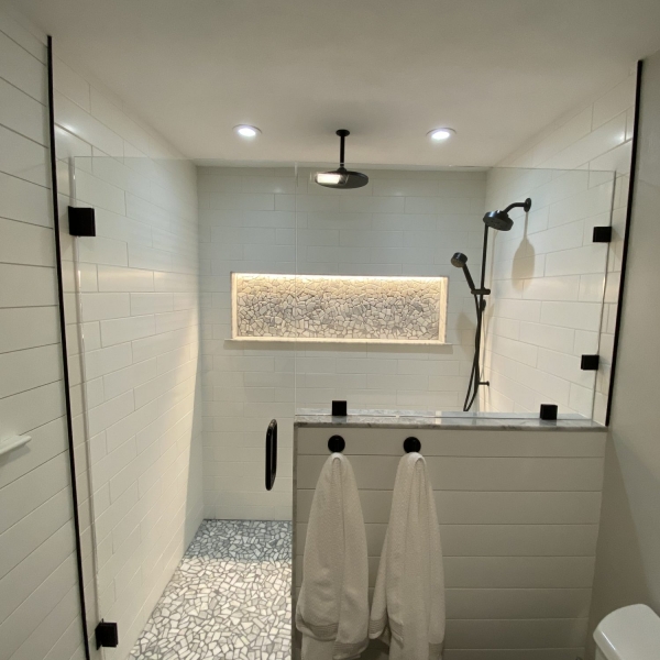 Backlit shower niche